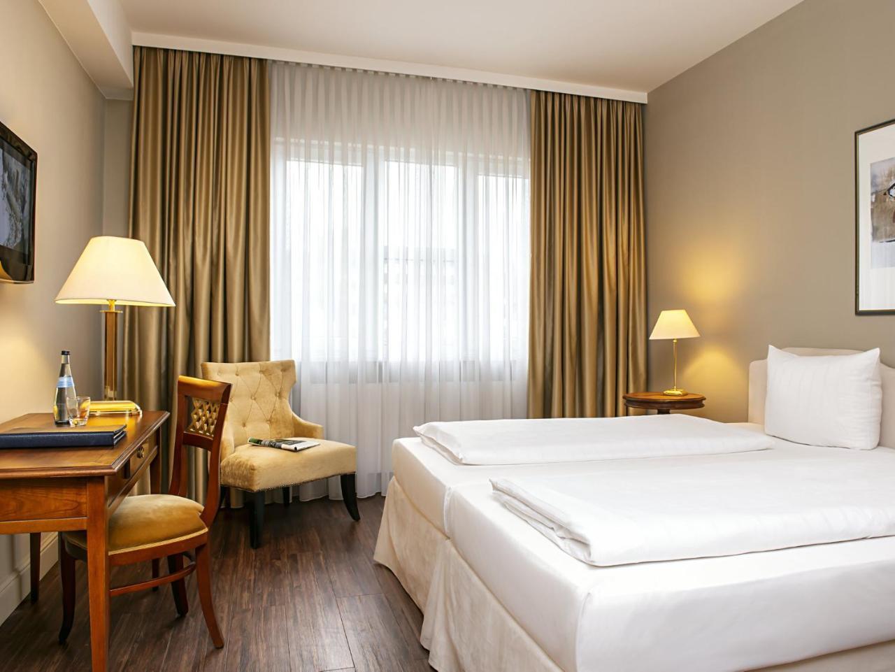 Victor'S Residenz-Hotel Saarlouis Dış mekan fotoğraf